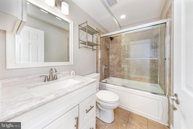 Building Photo - 300 Oklahoma Ave NE