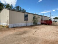 Building Photo - 523 1/2 North Burk Street