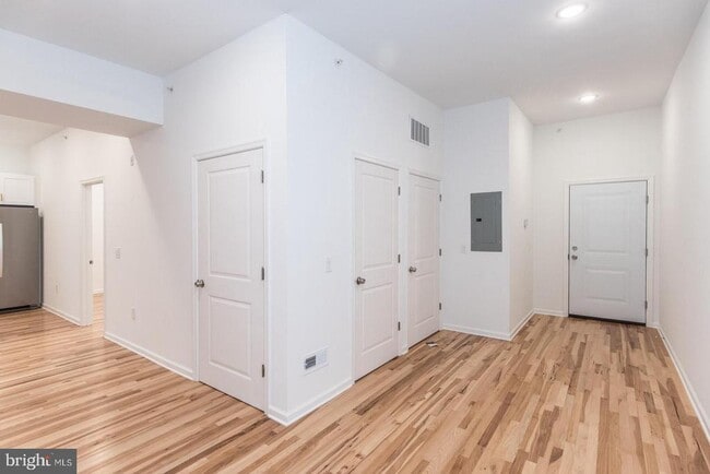 Building Photo - 315 N Preston St