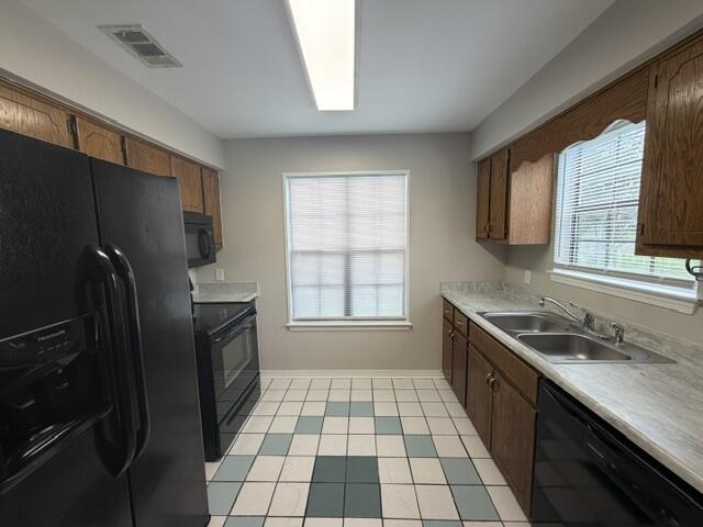 Building Photo - 431 Apple Dr