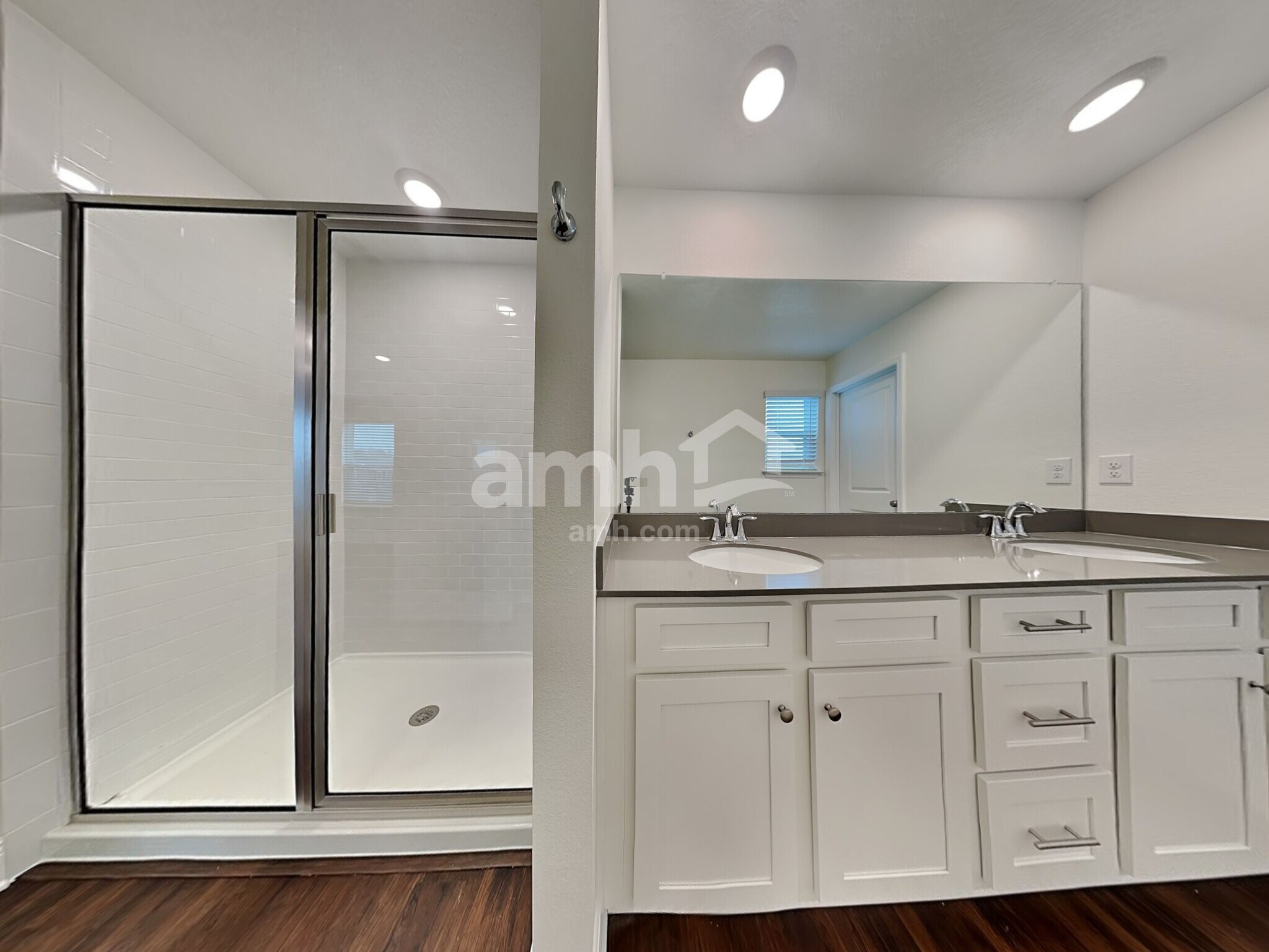 Building Photo - 27333 St Andrews Ave