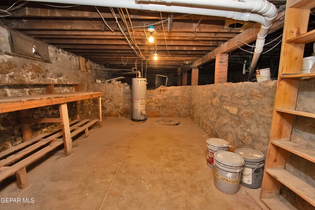 Building Photo - 1703 E Rio Grande Ave