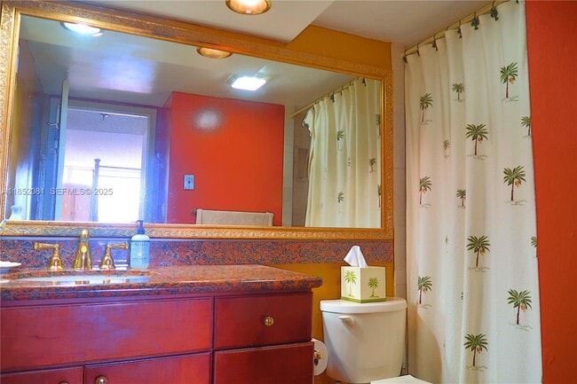 Building Photo - 555 NE 15th St