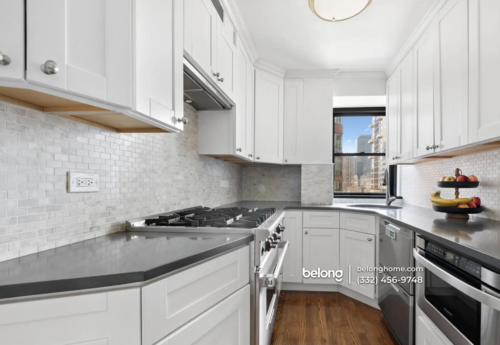 Building Photo - 301 E 64th St