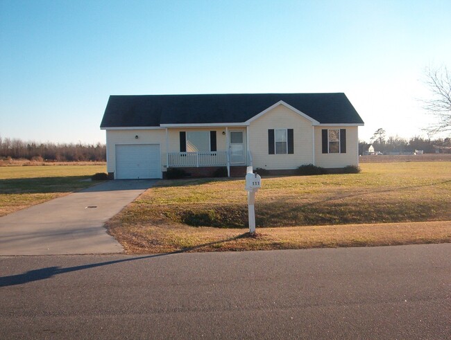 Building Photo - Alluring Country Home - Holiday Special - ...
