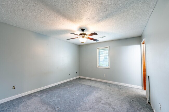 Building Photo - 2301 Winchester Dr