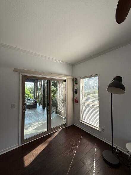 Building Photo - 6000 Shepherd Mountain Cv