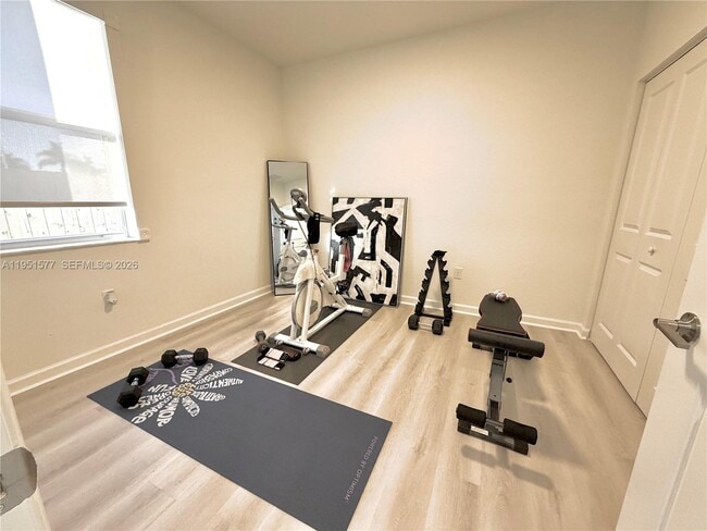 Building Photo - 2661 SE 24th Ct