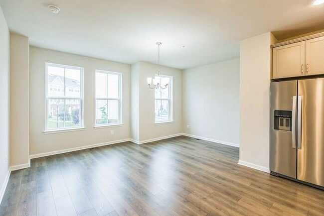 Building Photo - 9582 Killenney Pl