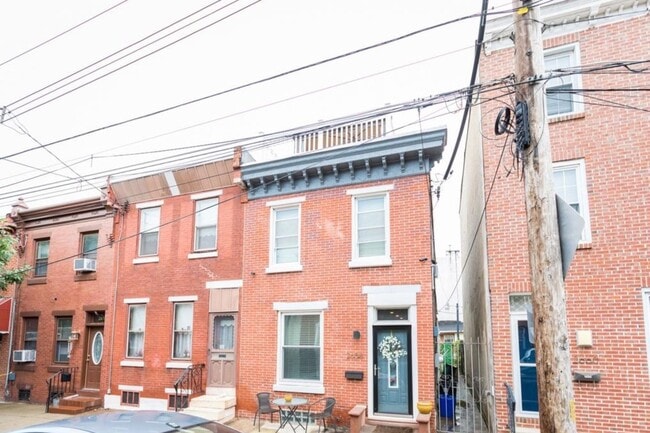 Building Photo - 2658 Edgemont St