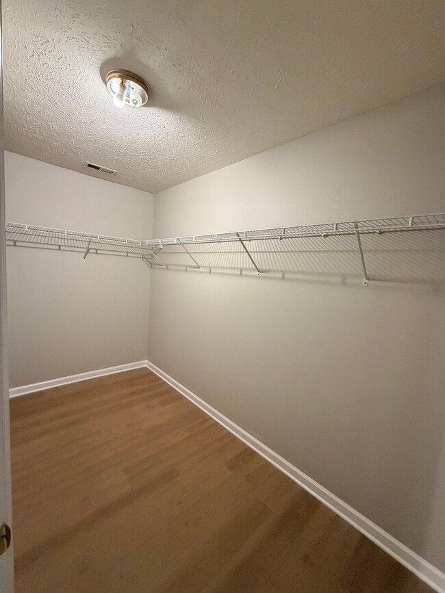 Building Photo - 4919 Tuscany Ln