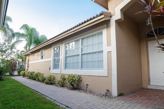 Building Photo - 16410 Sapphire St