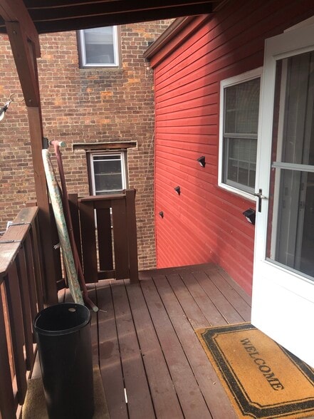 Rear Balcony/Entrance - 253 4th St