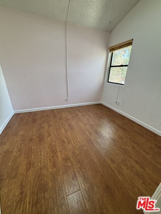 Building Photo - 10574 Sunland Blvd