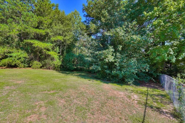 Building Photo - 2811 Bennington Dr