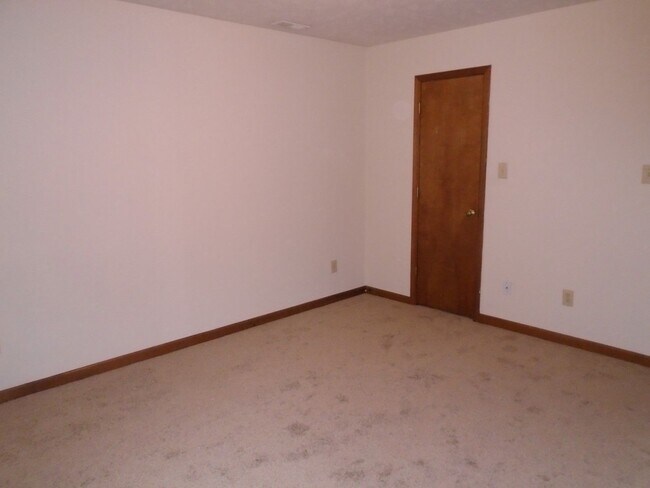 Building Photo - Timberlake  Apartments