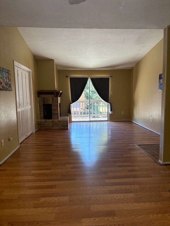 Building Photo - 10555 Turtlewood Ct