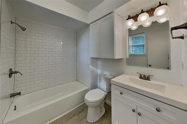 Building Photo - 7624 Oak Garden Trail