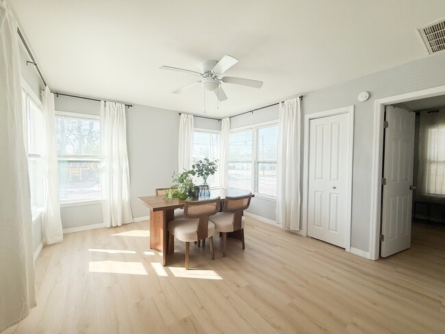 Building Photo - 165 133rd Ave E