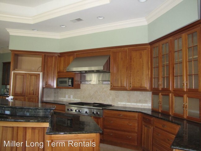 Building Photo - 4 br, 4.5 bath House - 22 Knightsbridge Lane