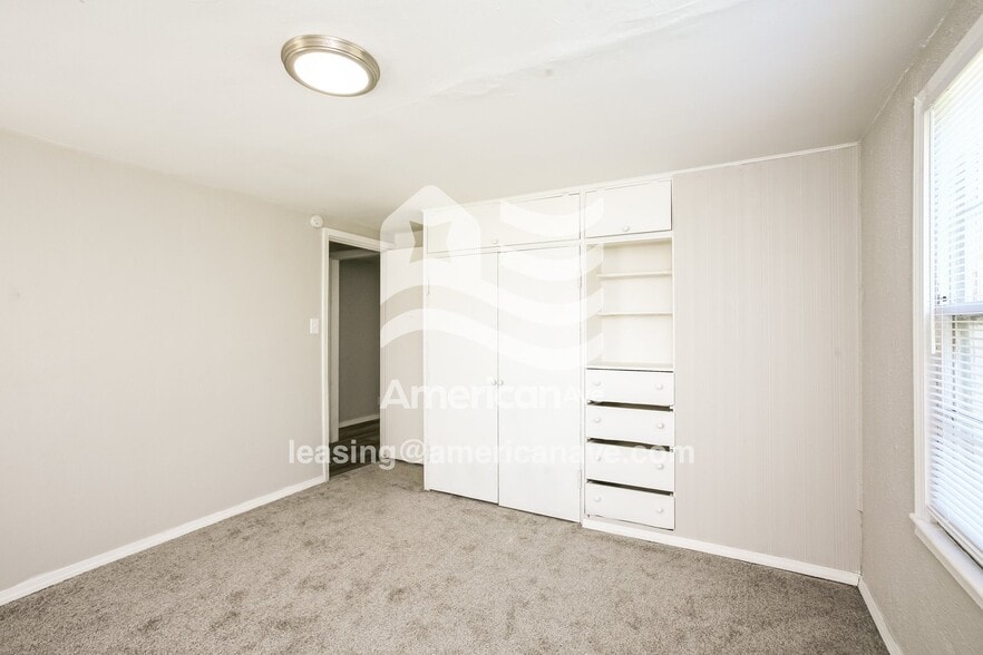Building Photo - 1206 McKinley Ave