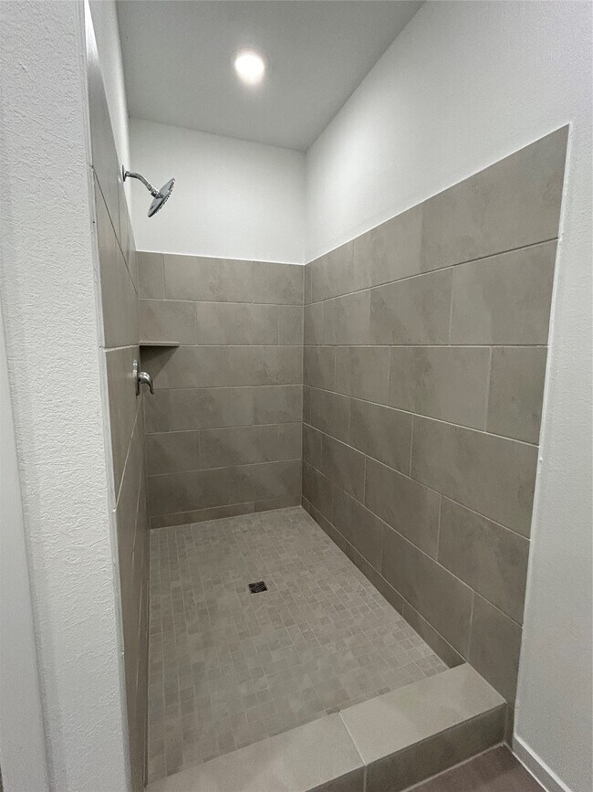Building Photo - 6706 Violet Clover Ave