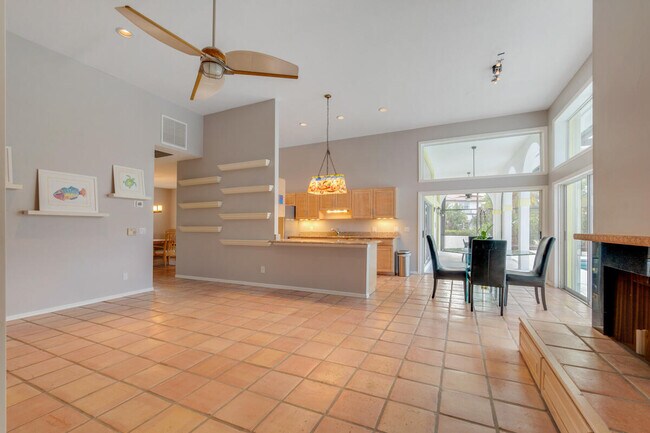 Building Photo - 8120 SE Waterway Dr