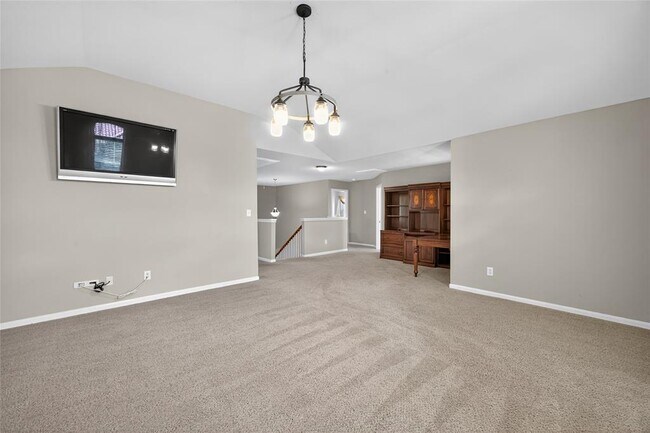 Building Photo - 15512 Interlachen Dr