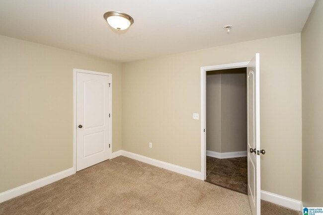 Building Photo - 450 Marsh Cir