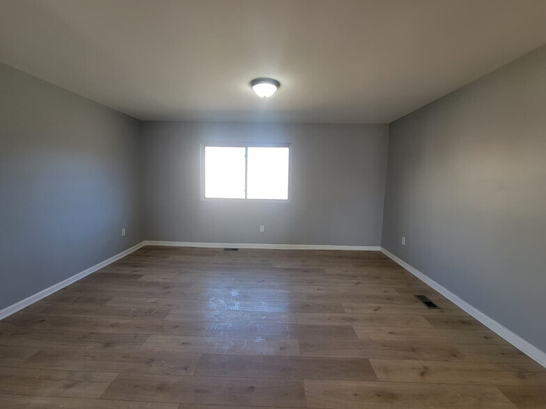 Building Photo - 1808 N James H McGee Blvd