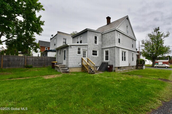 Building Photo - 113 N 3rd Ave