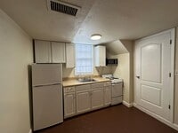 Building Photo - 227 Foresteria Dr