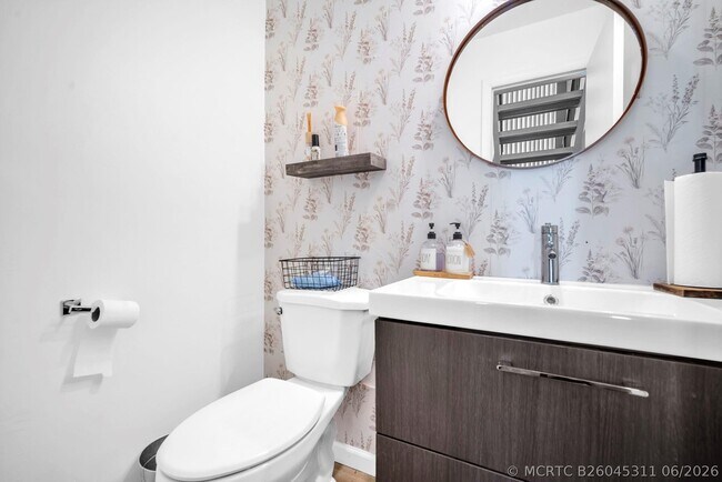 Building Photo - 740 E Coco Plum Cir