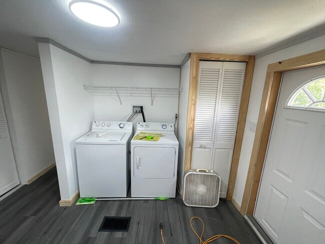 Building Photo - 22983 Seaspray Pl