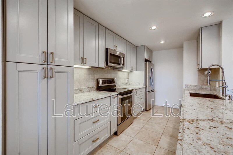 Building Photo - 7865 E Mississippi Ave
