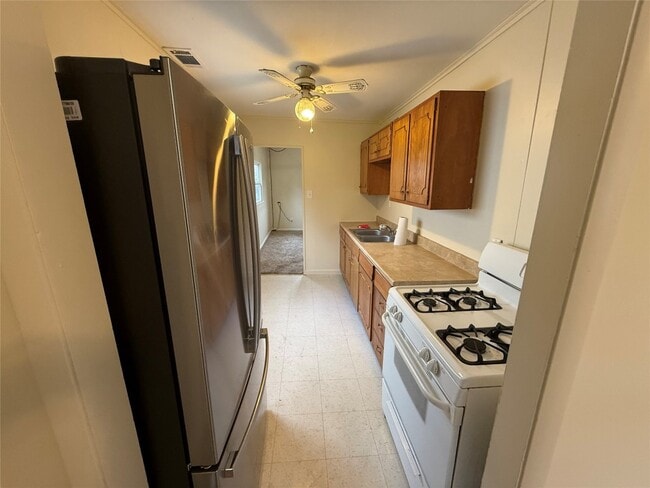 Building Photo - 1139 W 36th St