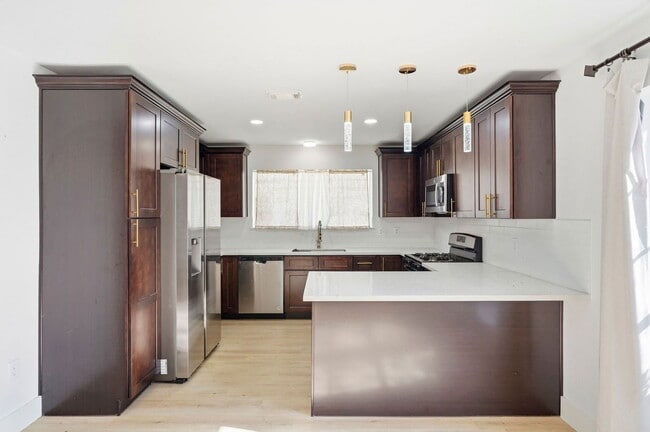 Building Photo - 11011 Almond Grove