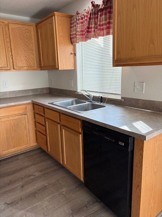 Building Photo - Ranch Style Home in Carlton