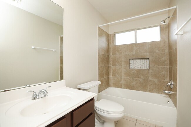 Building Photo - 12846 Colony Heath Ln