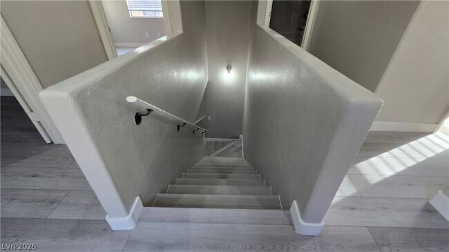 Building Photo - 1614 White Skies Ct