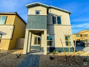 Building Photo - GATED 3 BED 2 BATH 2 CAR GARAGE SINGLE FAM...