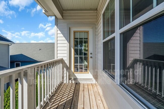 Building Photo - 1404 10th Ave N