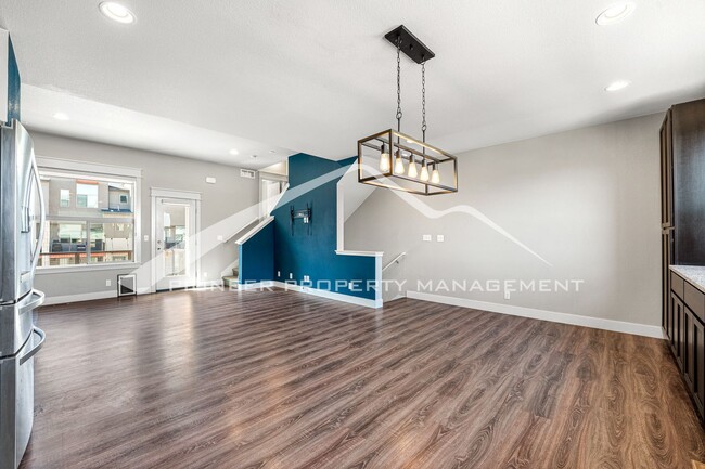 Building Photo - Beautiful Townhome with 2 Car Garage and Central A/C