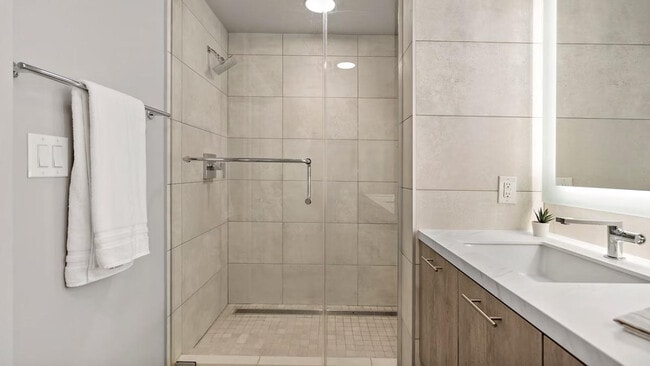 Building Photo - 815 V St NW