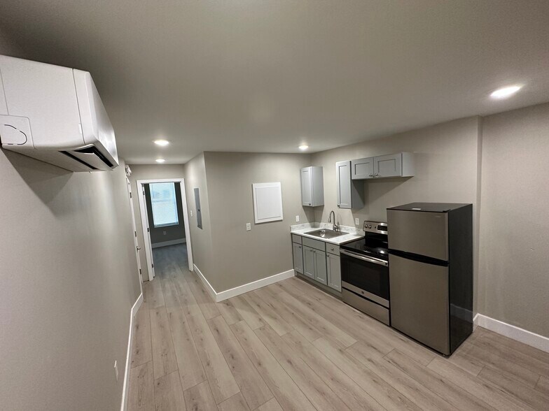 Building Photo - 4703 Penn St