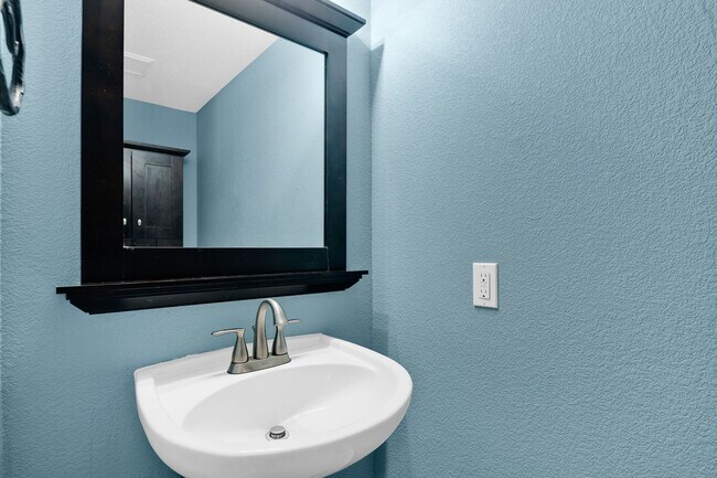 Building Photo - Beautiful home with 4 bedrooms, 2 1/2 bathrooms, 3-car garage in cul-de-sac available for $2,350