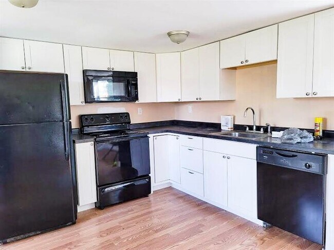 Building Photo - 124 Kozy Corner Rd