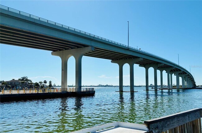 Building Photo - 113 12th St