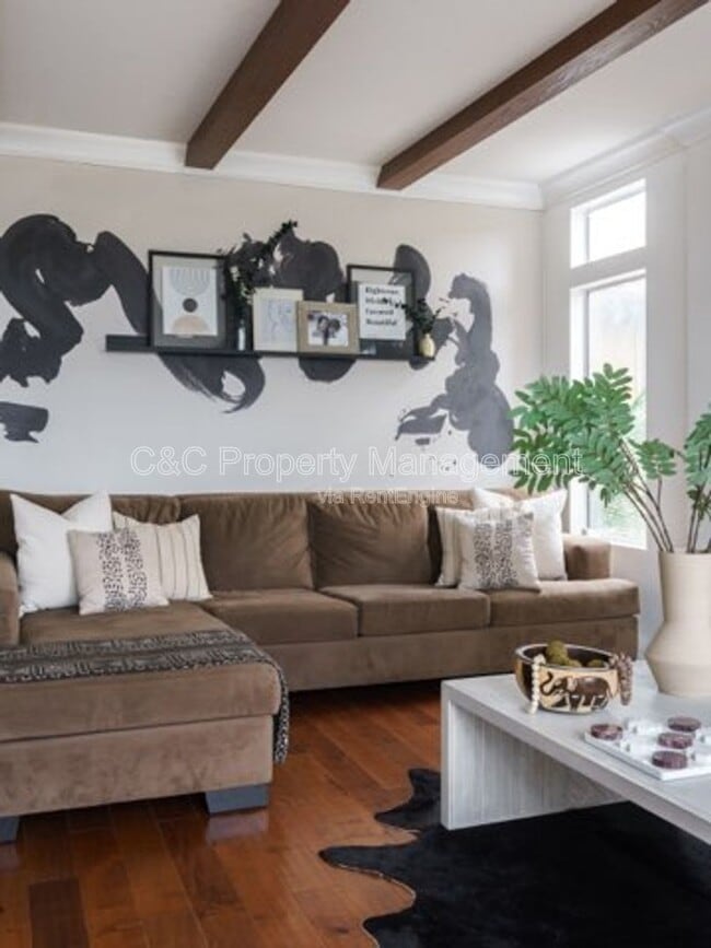 Building Photo - 5234 Chariton Ave