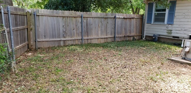 Building Photo - 1311 Patricia Dr